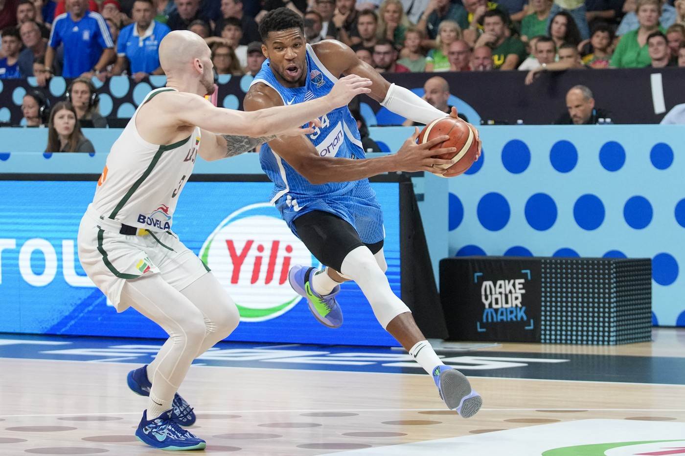  Eurobasket 2025 Grčka u polufinalu  