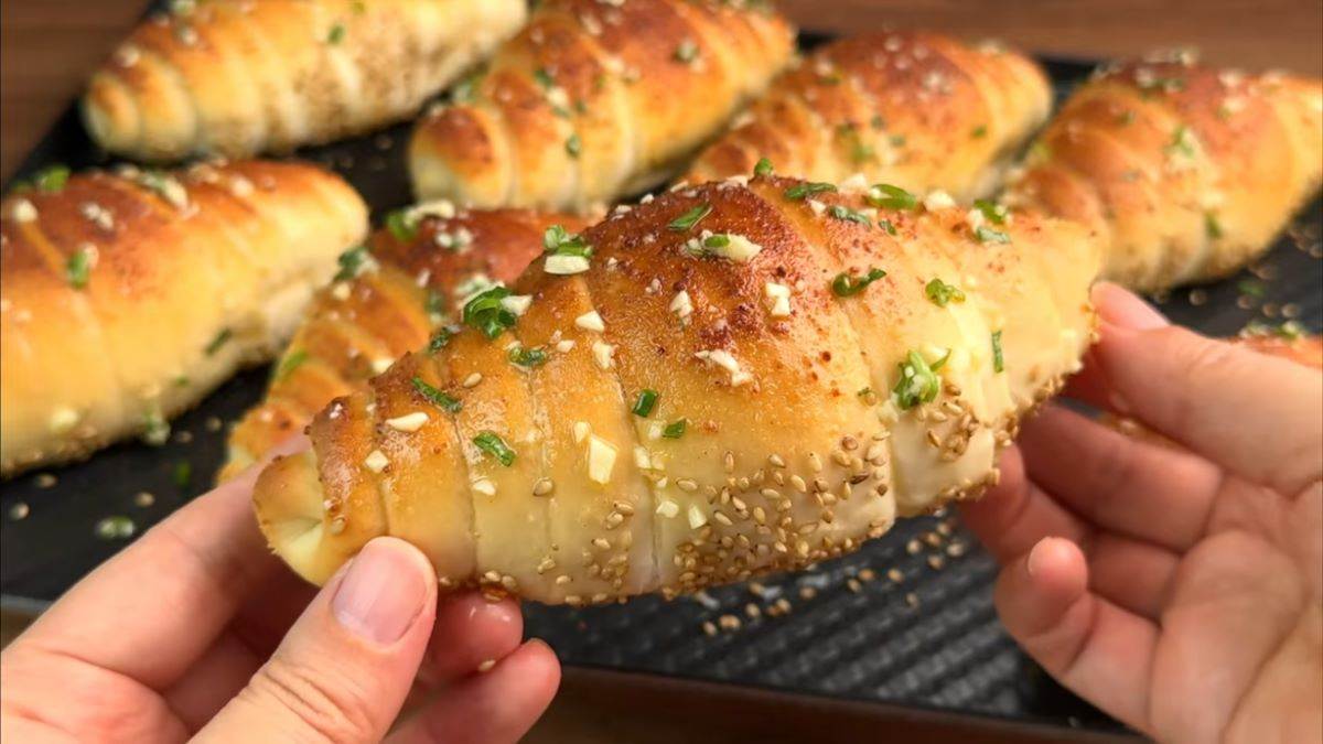  kiflice sa bijelim lukom 