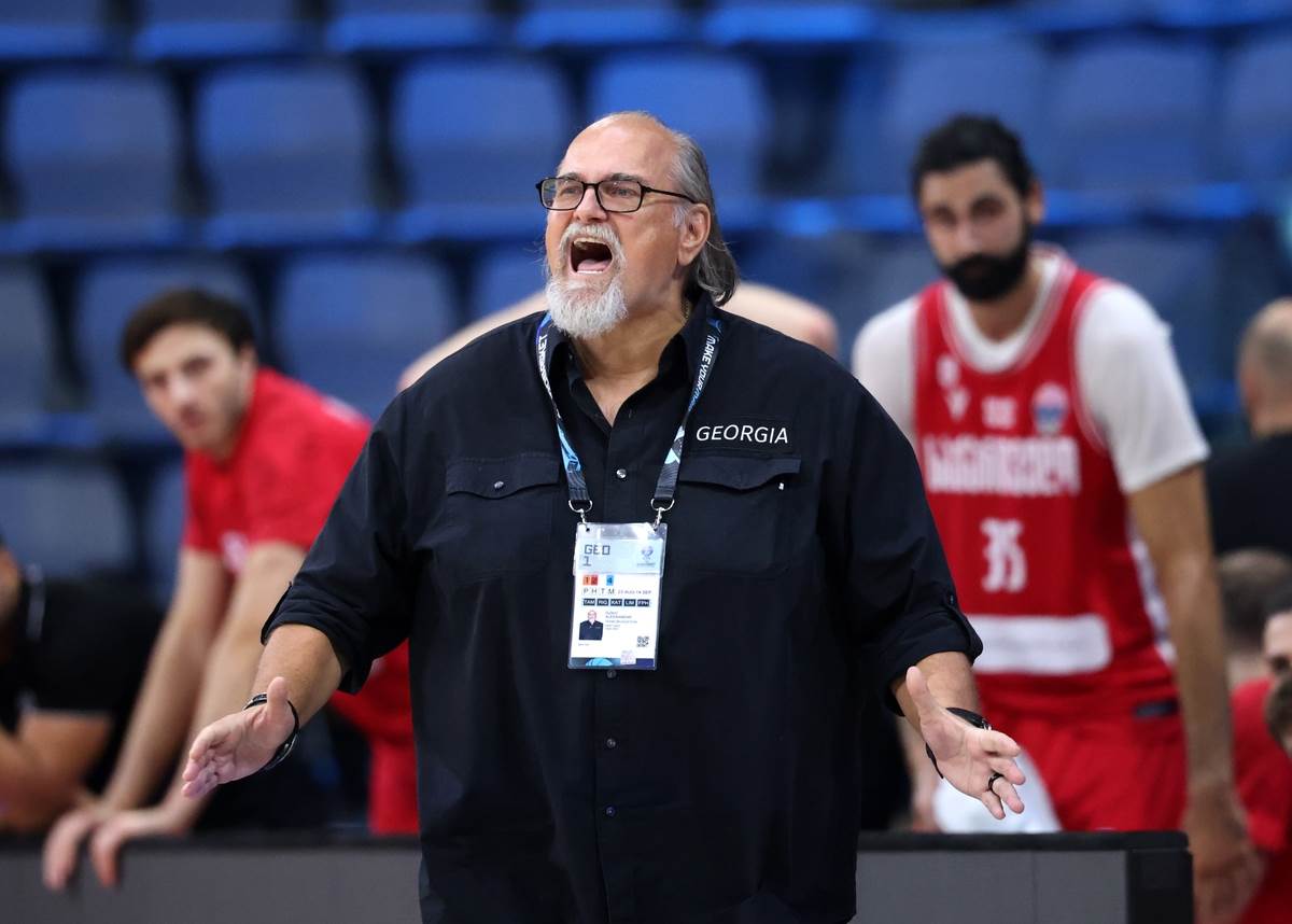  Novinar iz Finske pitanjem o suđenju naljutio Džikića 