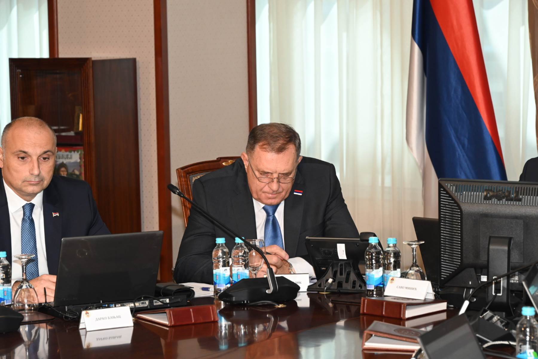  Dodik na posebnoj sjednici Vlade RS 