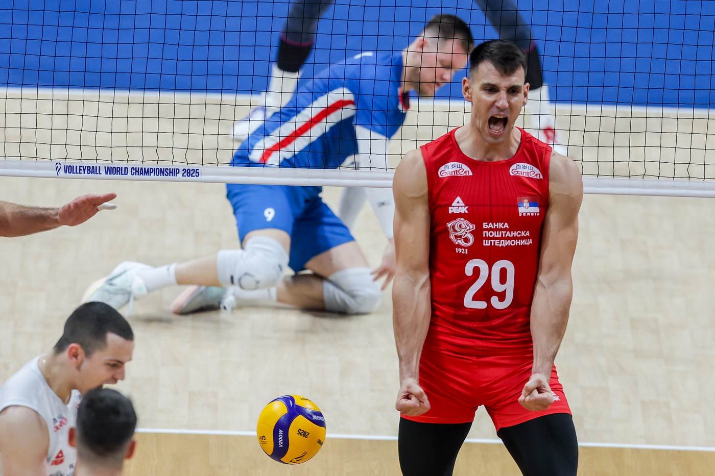  Odbojkaši Srbije se spasili od ispadanja, pala Kina bez izgubljenog seta 