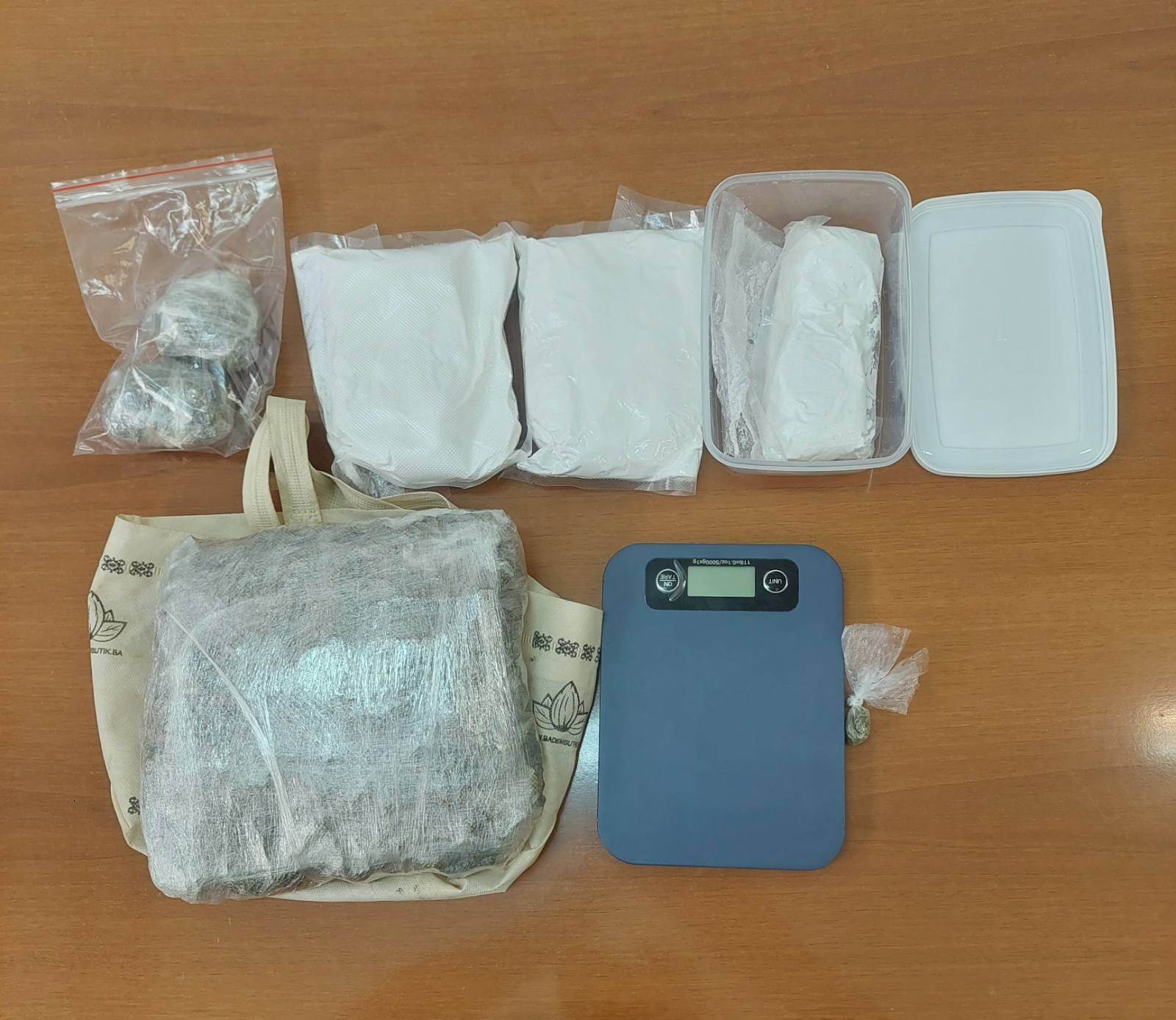  Akcija MUP-a KS: Oduzeto više od 1.800 grama droge, jedna osoba uhapšena 