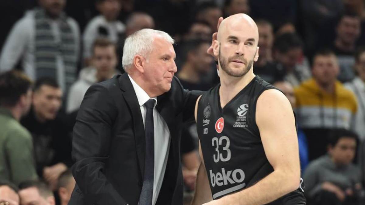  Nik Kalates na meti Olimpijakosa 