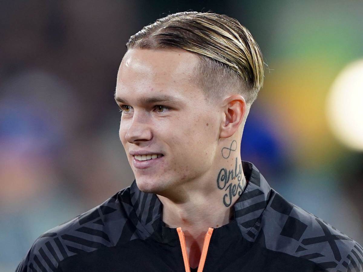  Mihajlo Mudrik van terena do 2028 