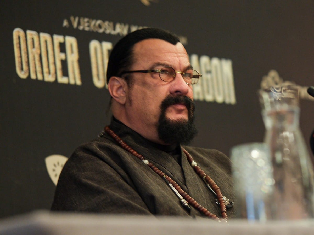  Stiven Sigal prodaje vilu u Rusiji 