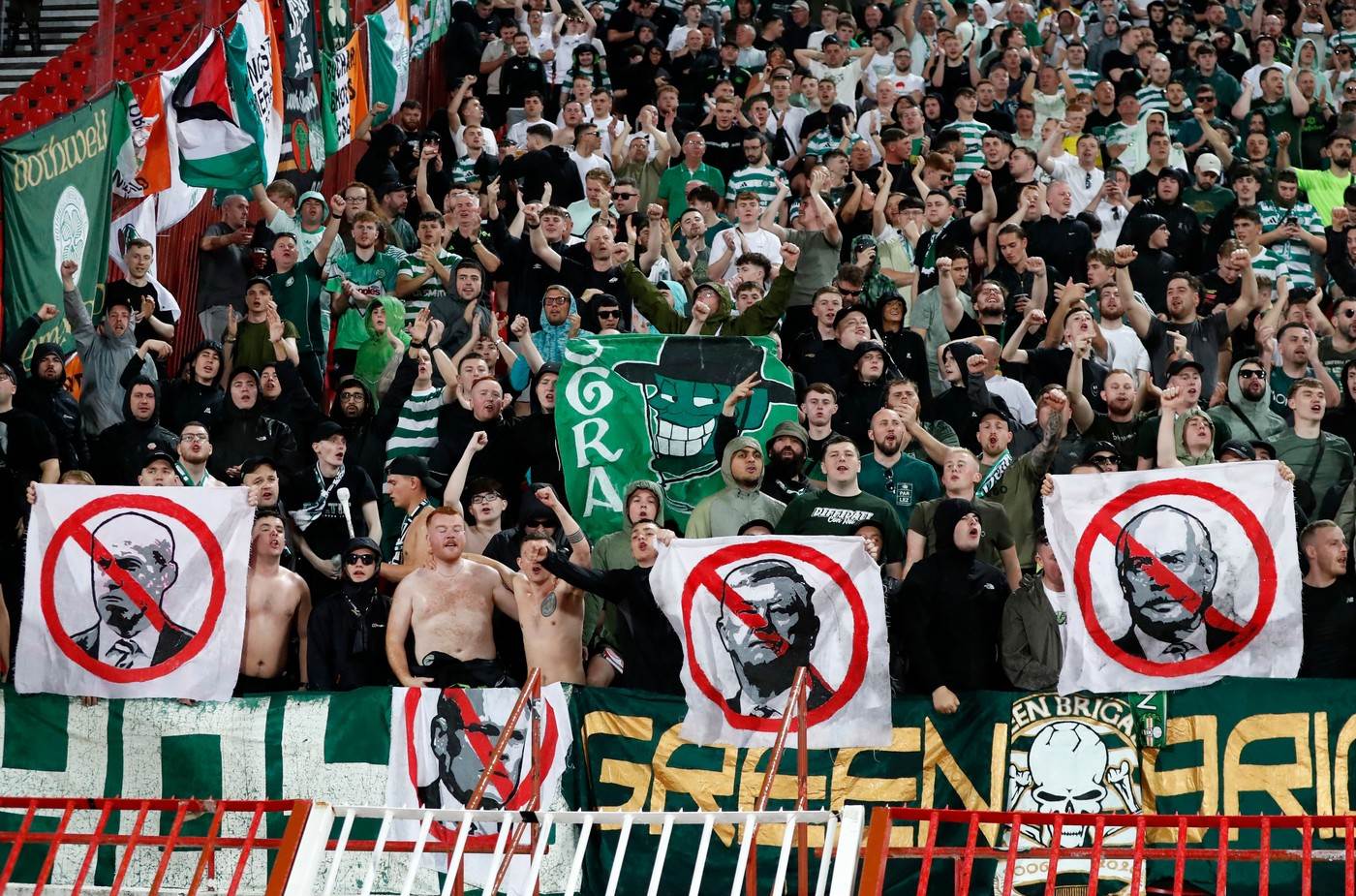  Navijači Seltika tjeraju čelnike kluba 