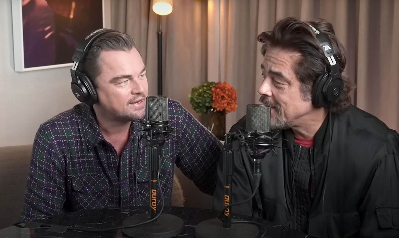  leonardo dikaprio i benisio del toro u podkastu new heights 