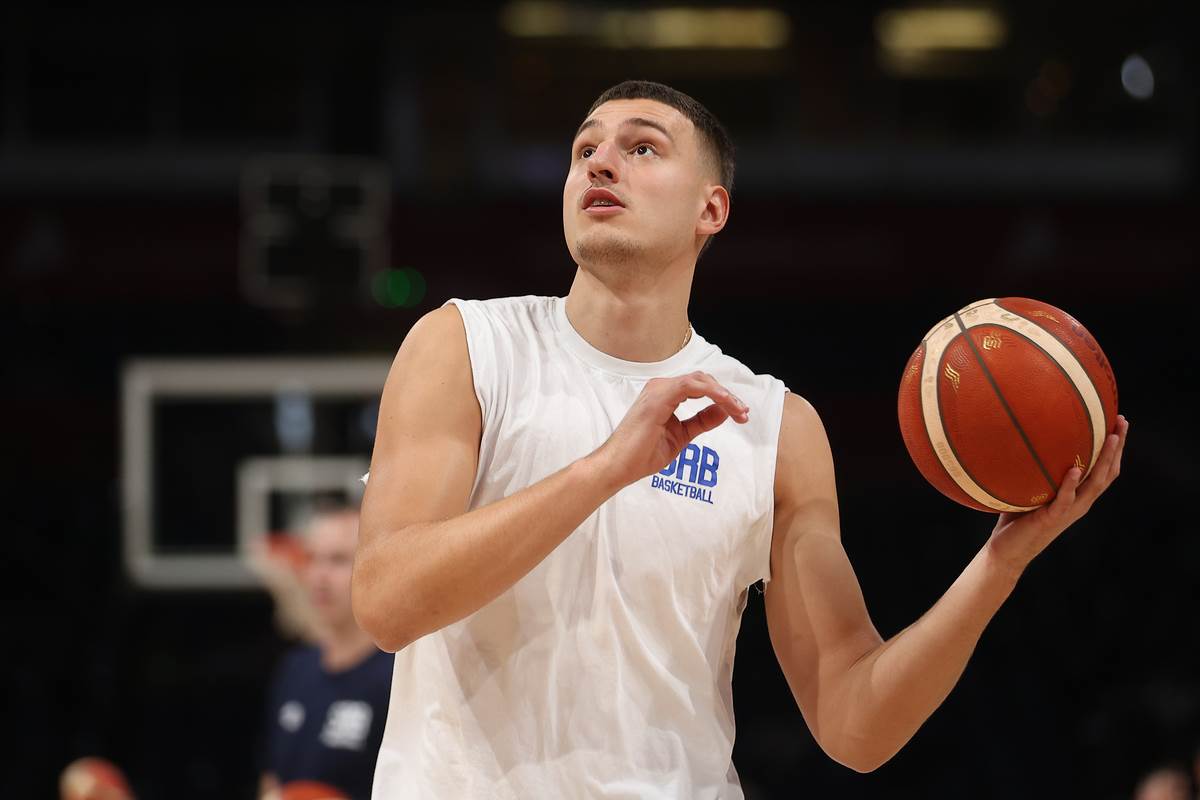  Nikola Jović igra za Srbiju 