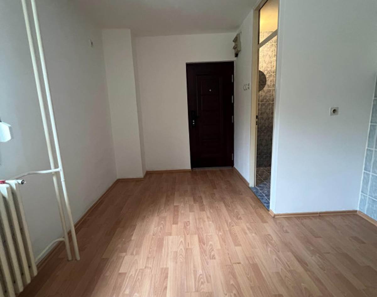  oglas garsonjera.JPG 