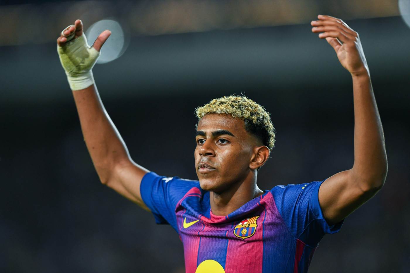  Lamin Jamal prestaje da dijeli autograme 