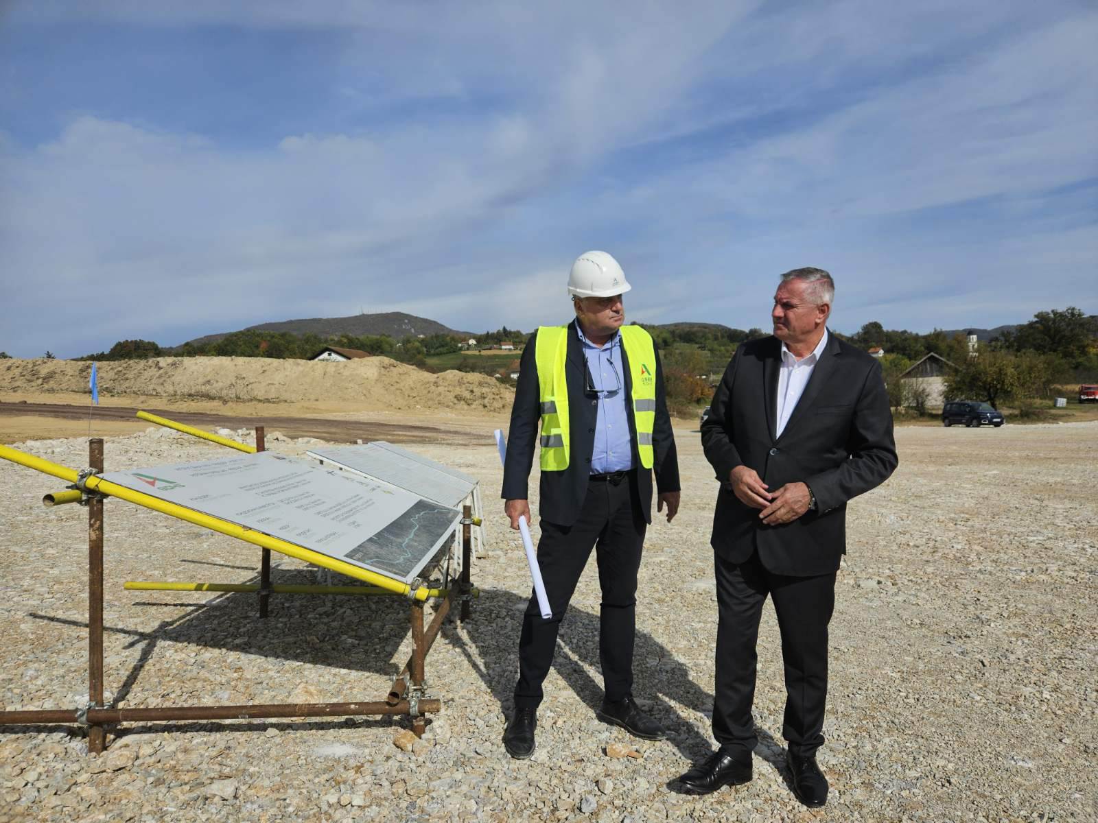  Višković obišao radove na izgradnji auto-puta Banjaluka-Prijedor 