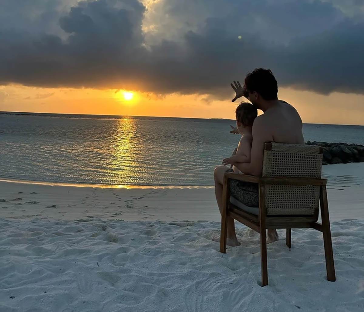  Biković s porodicom na Maldivima 