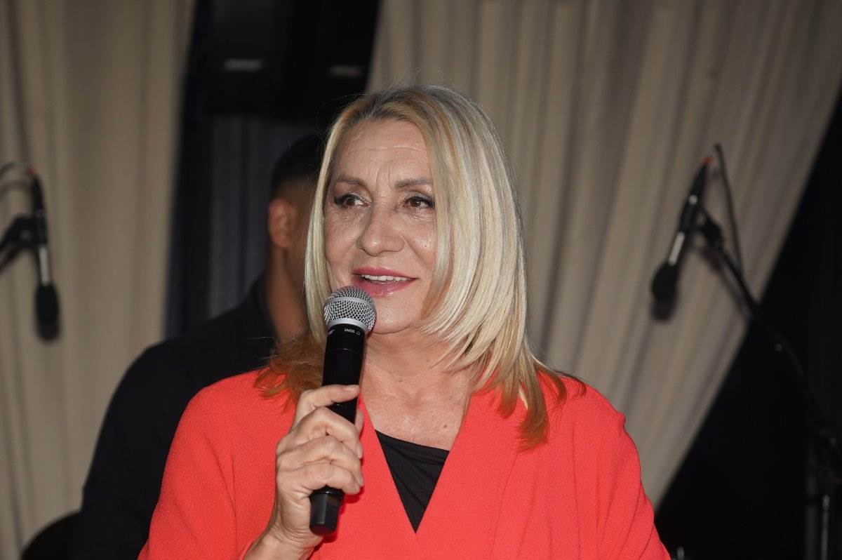  vesna zmijanac zapalila cigaru u sred koncerta 