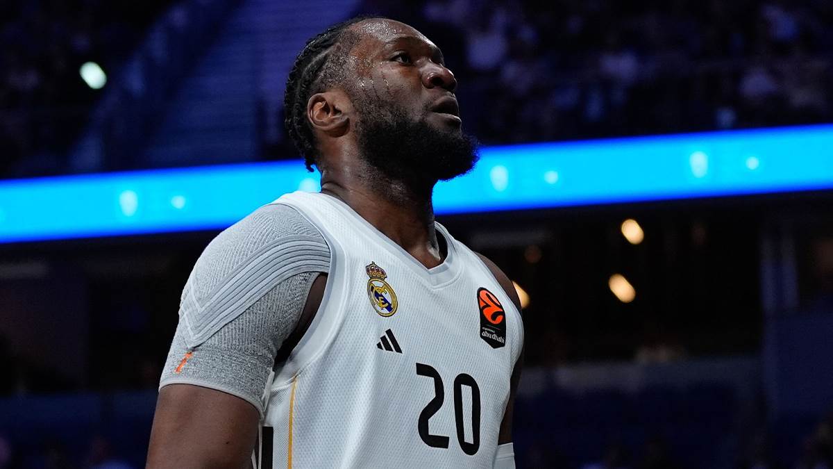  Bruno Fernando zakucavanje protiv Hapoela 