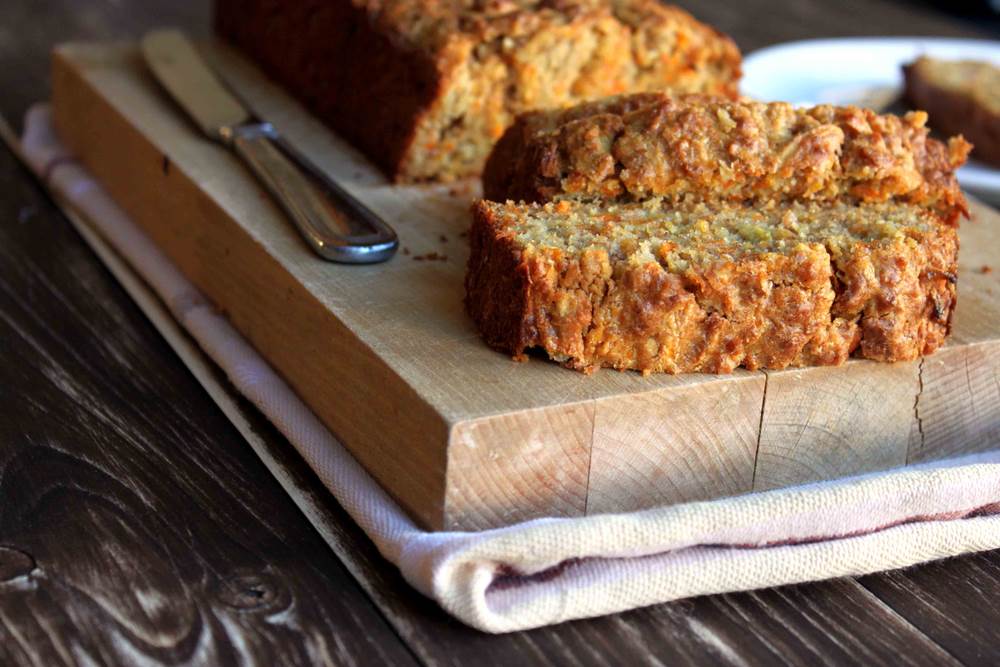  Recept za kolač sa jabukama i mrkvom 