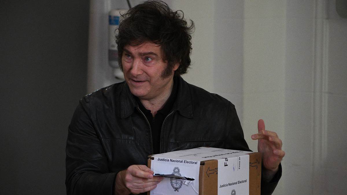  Havijer Milej trijumfovao na izborima u Argentini 