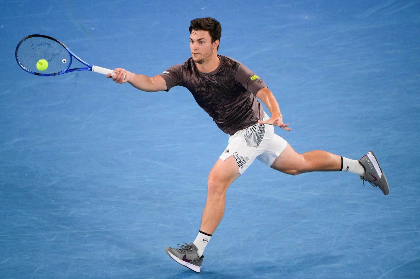  Miomir Kecmanović se plasirao u drugo kolo Mastersa u Parizu 