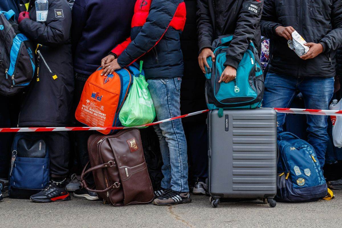  Privedeno 15 policajaca u okviru istrage o mučenju migranata 