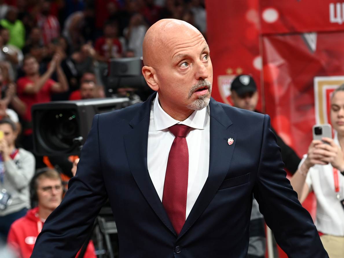  Obradović ima tri opcije na bekovskim pozicijama 