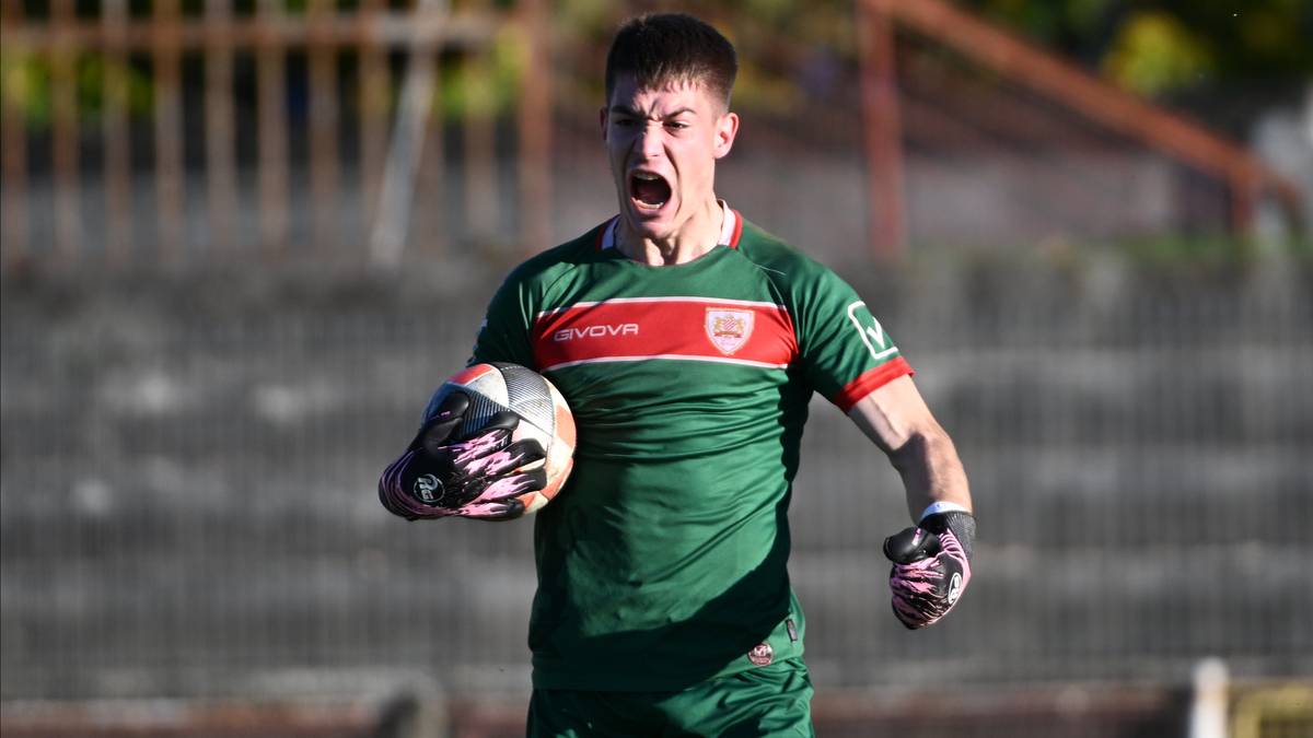  Golman Borca iz Čačka slavi pobjedu protiv Čukaričkog.jpeg 