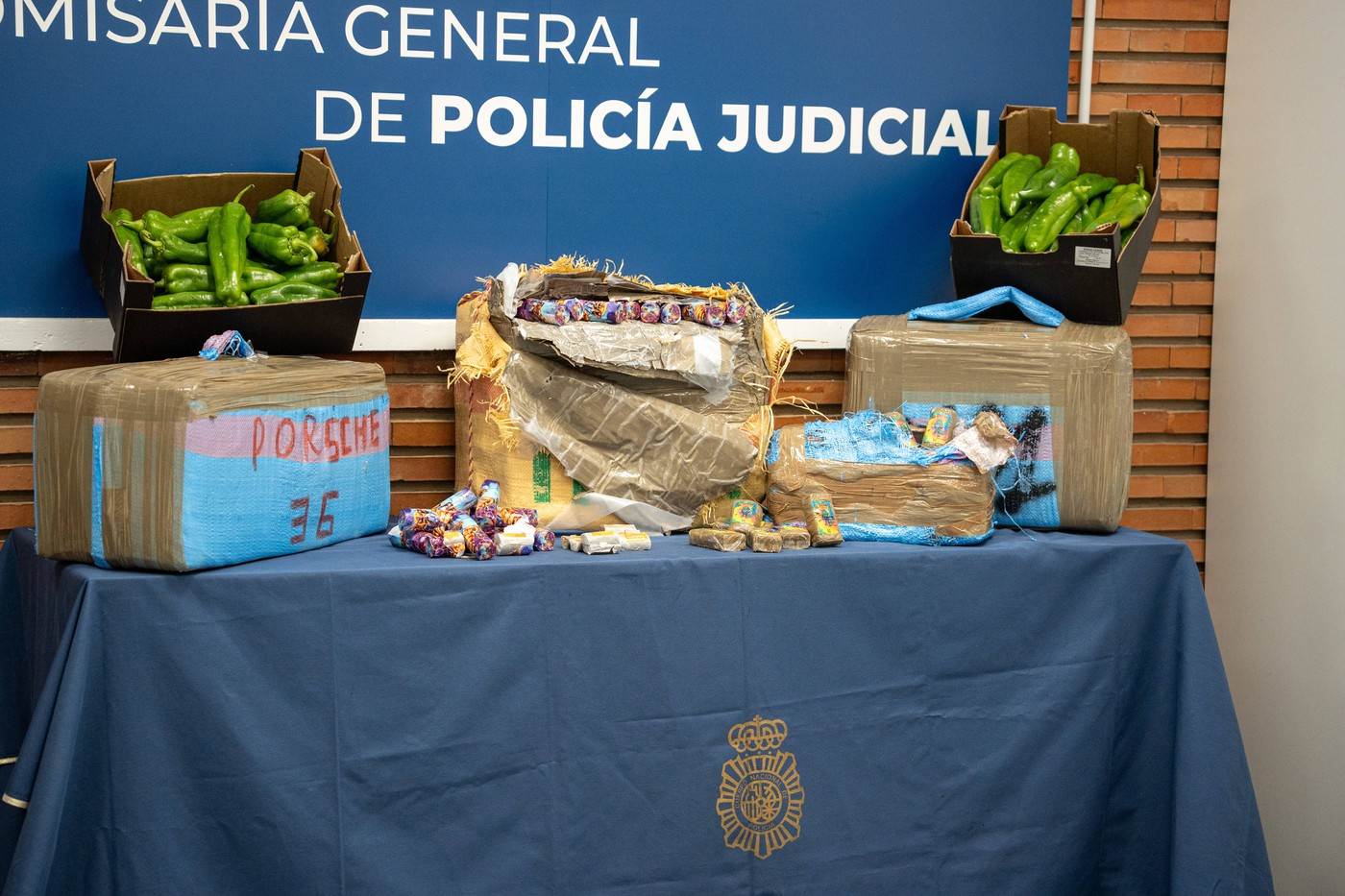  Zaplijenjena droga među paprikama 