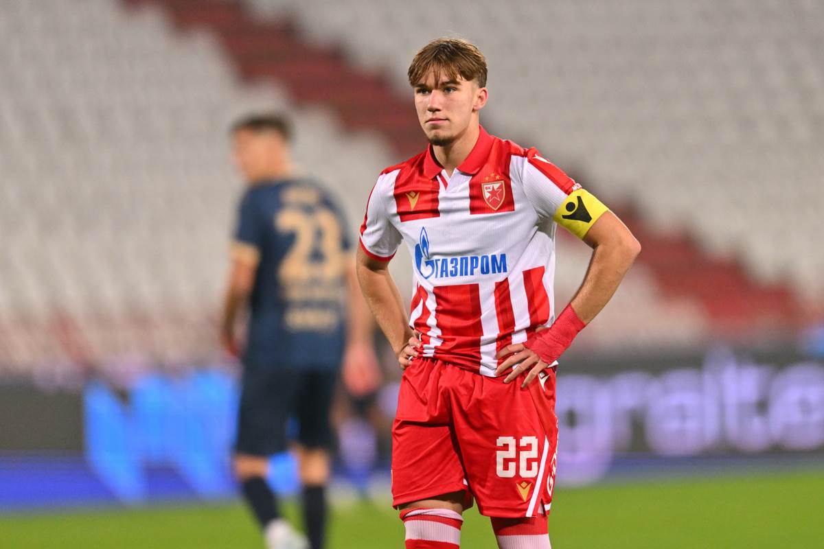  Vasilije Kostov produžio je ugovor sa Crvenom zvezdom 