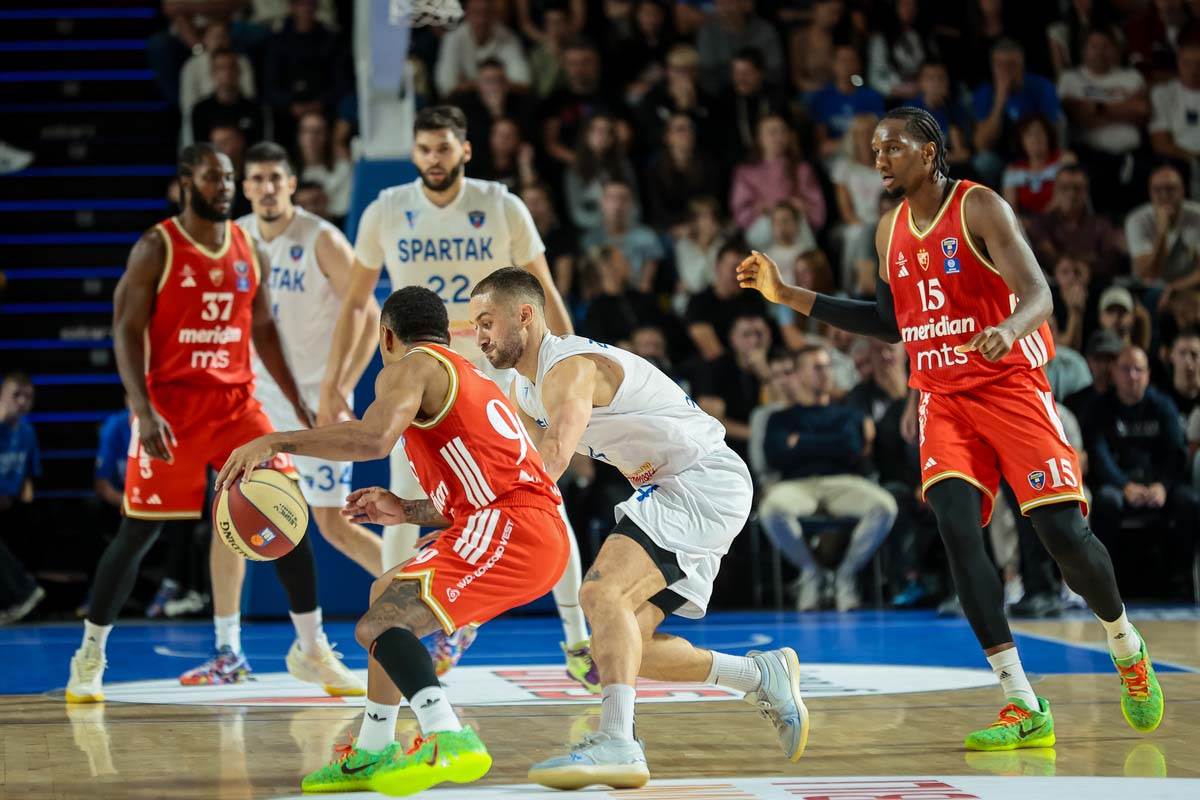  Crvena zvezda poražena od Spartaka iz Subotice 