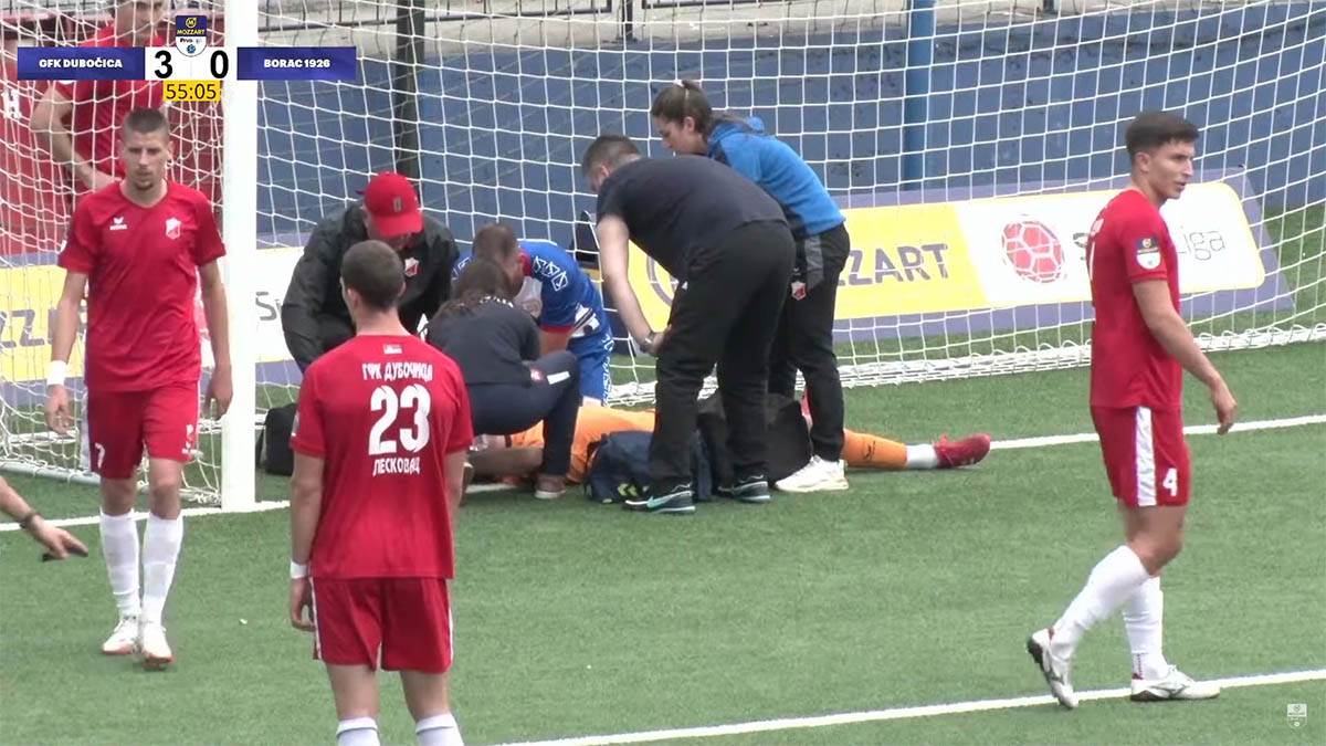  Vladana Đekića hitna odvezla sa terena  