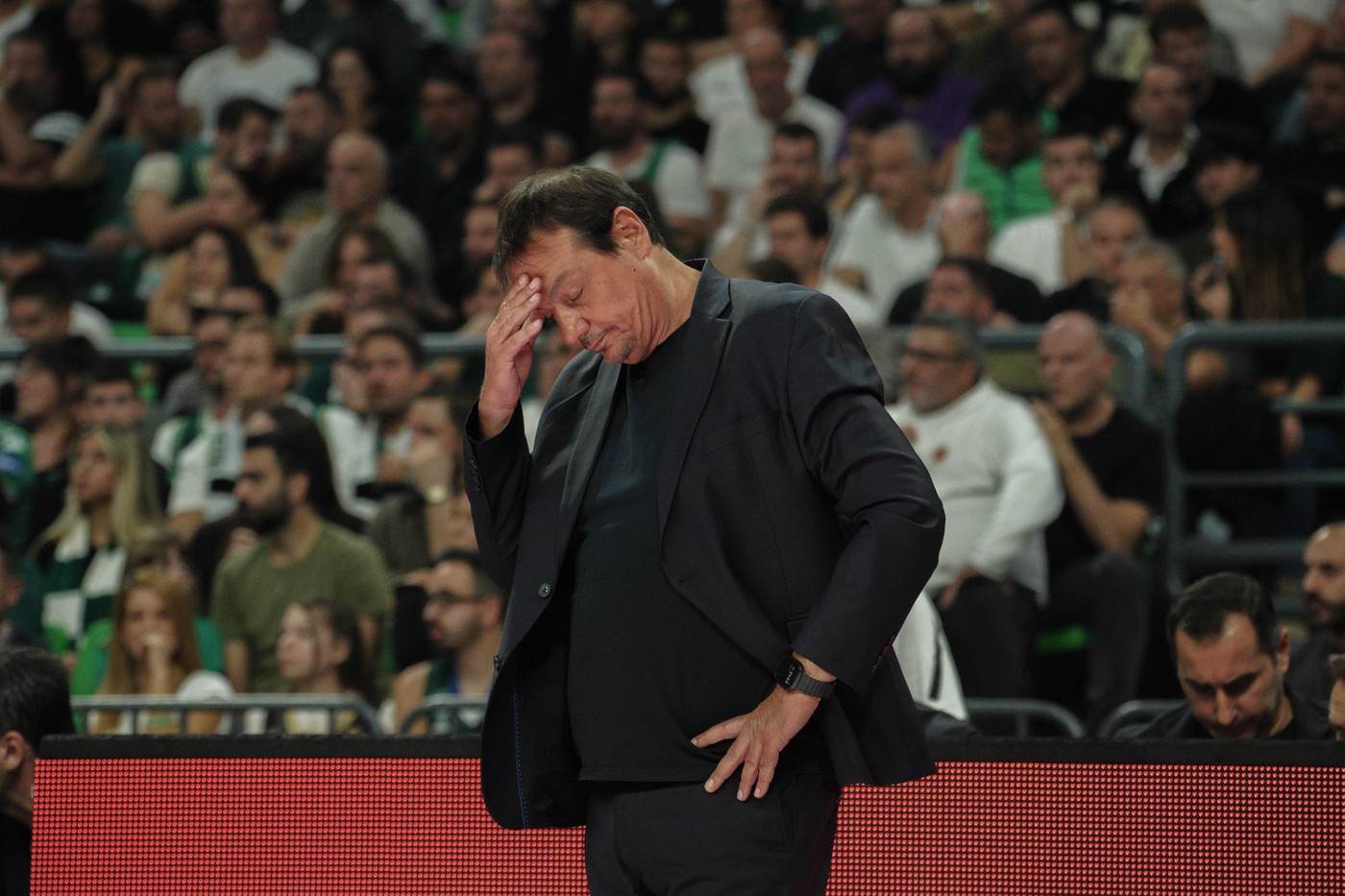  Ergin Ataman u problemima pred Crvenu zvezdu 