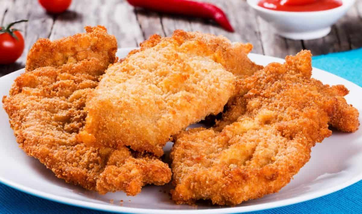  Najsočnija pohovana piletina recept 