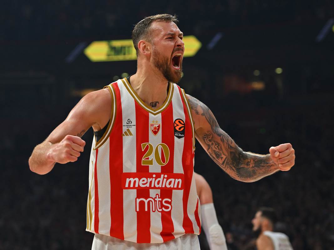 Donatas Motiejunas o Crvenoj zvezdi  