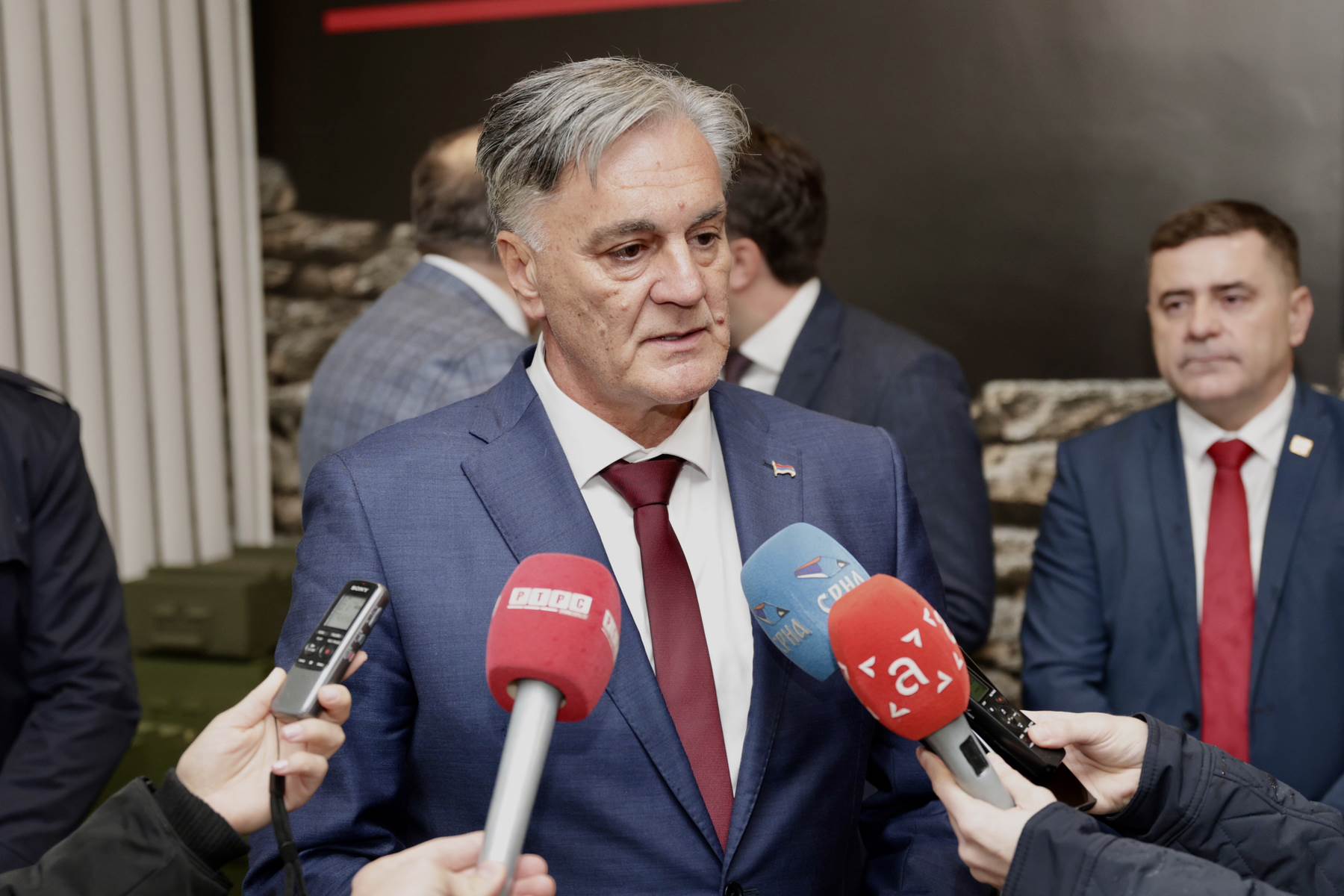  kandidat snsd-a siniša karan izjava za medije 