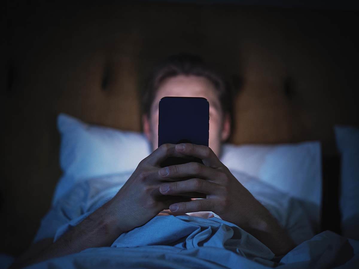  Novo istraživanje o uticaju telefona na san 