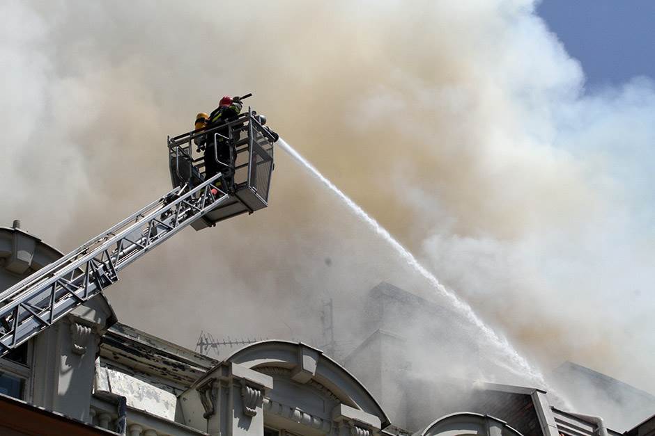 Evakuacija: Veliki požar u upravi Kragujevca 