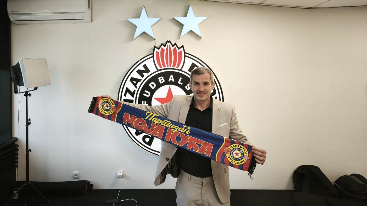  Nenad Stojaković predstavljen u Partizanu 