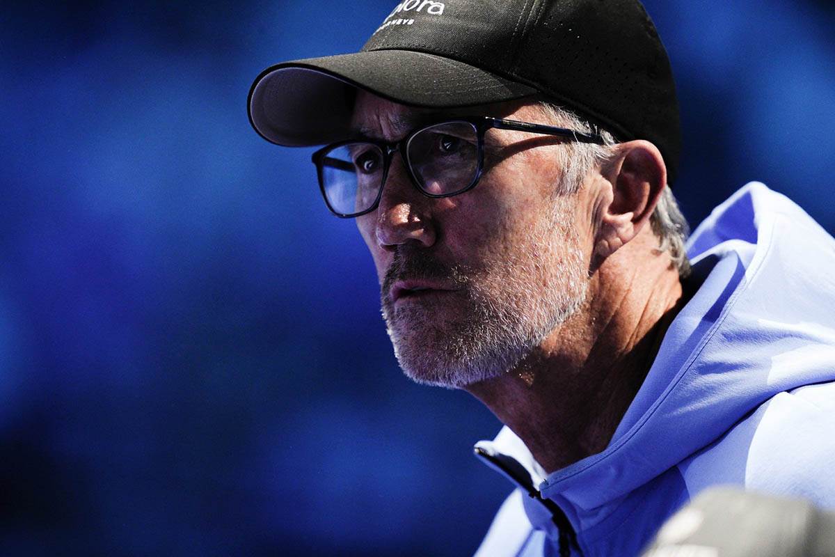  sinerov trener daren kejhil odbio novakov termin 