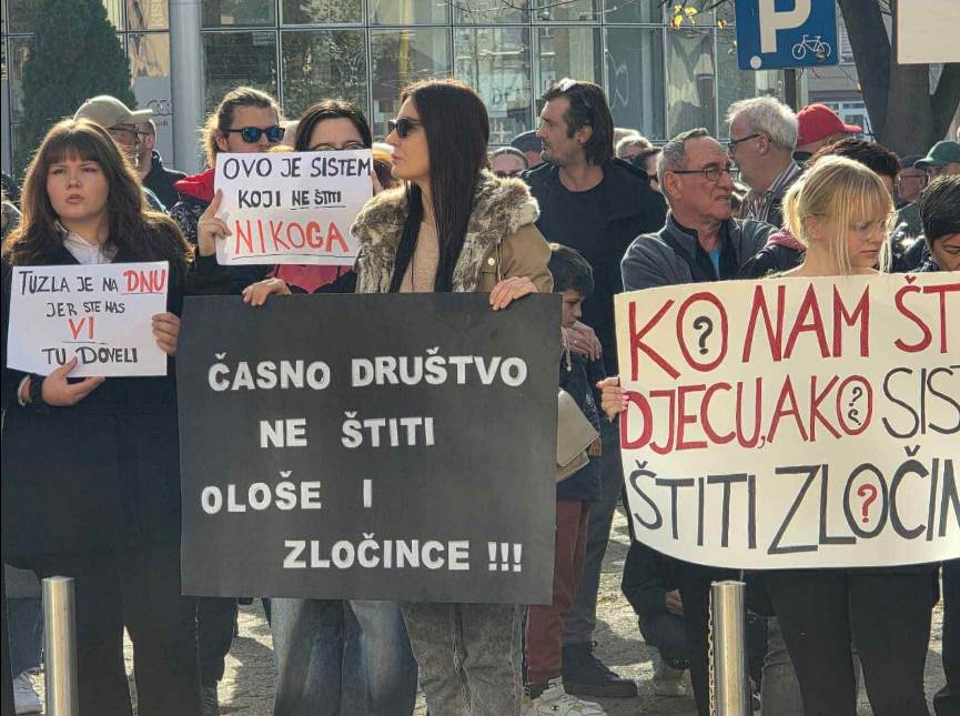  Protesti u Tuzli 