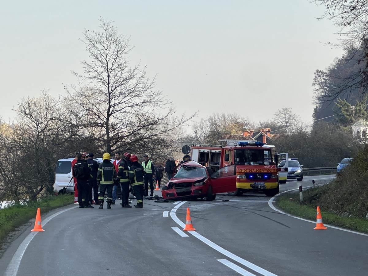  Jedna osoba poginula, a četvoro povrijeđeno u udesu u Ovčarsko-kablarskoj klisuri 