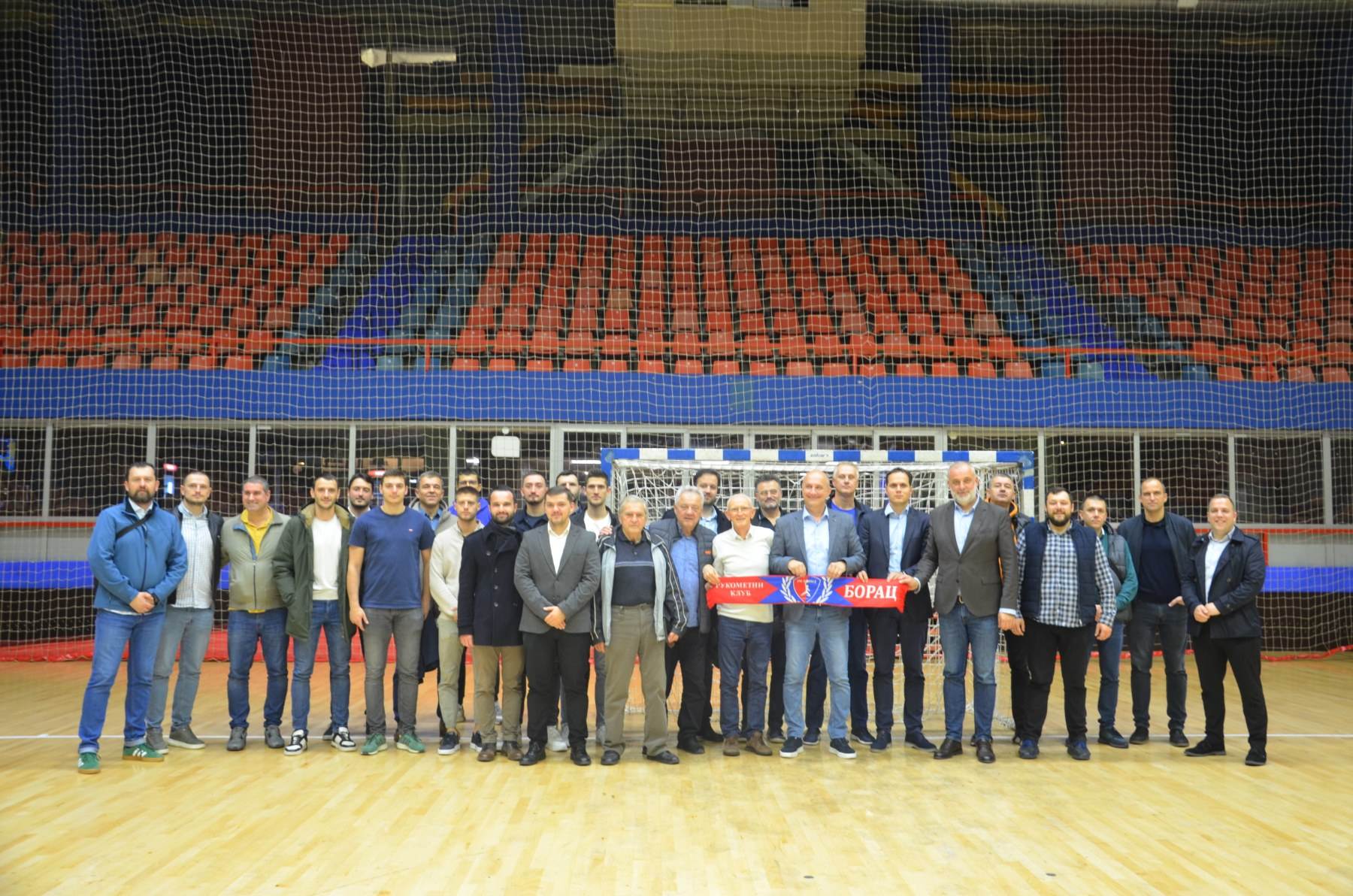  Nova Uprava RK Borac sa igračima. 