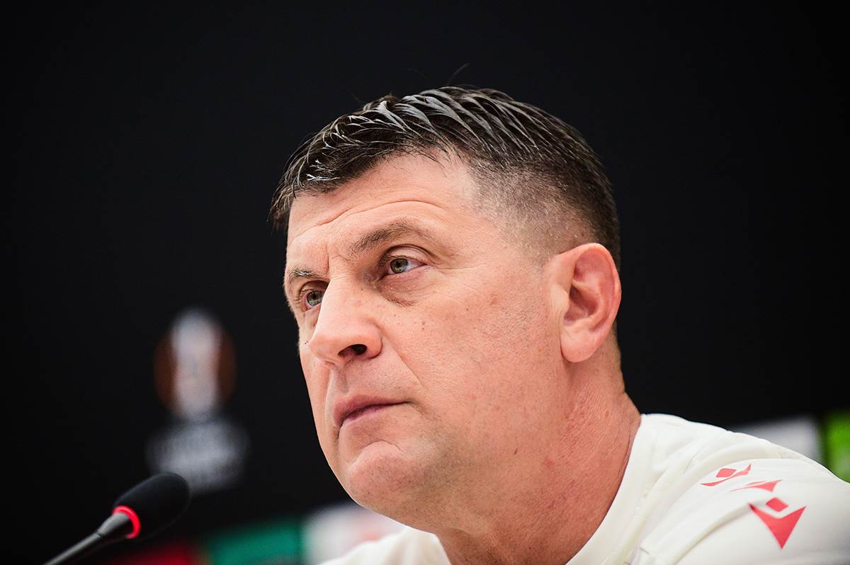  Vladan Milojević konferencije za medije pred meč Crvena zvezda - FCSB 