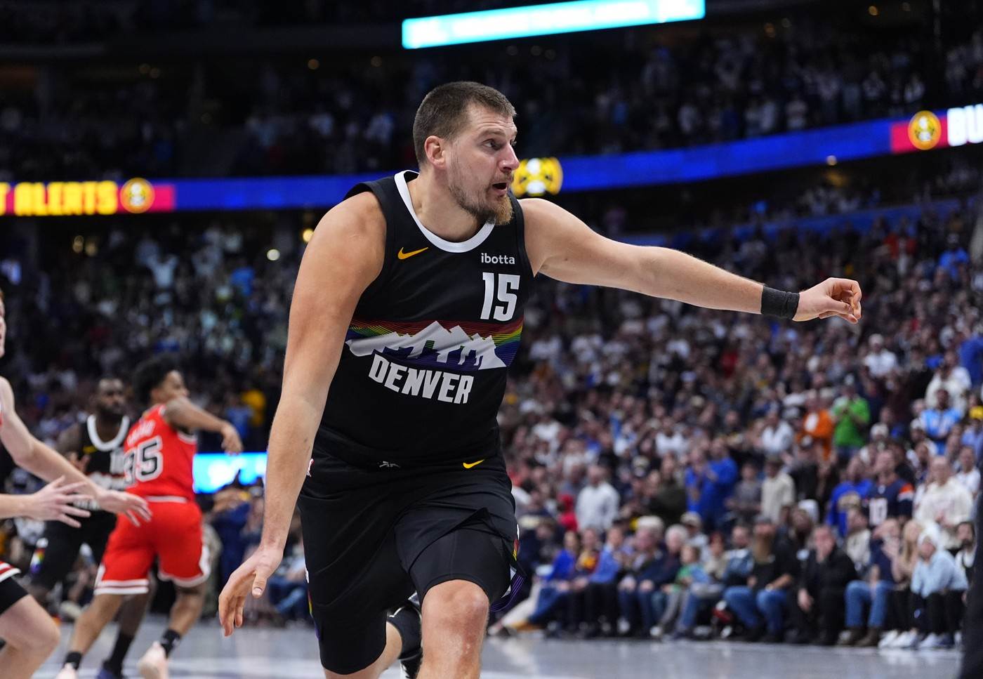  nikola jokic tripl dabl protiv nju orleansa 