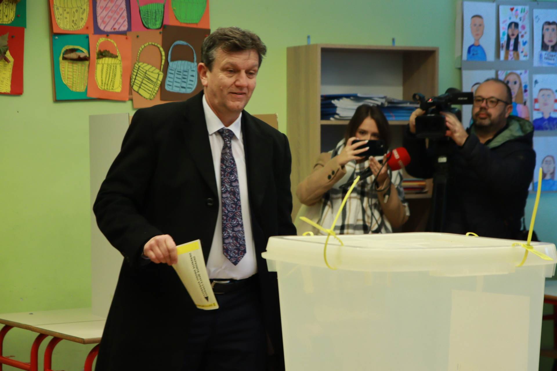  Branko Blanuša glasa na prijevremenim izborima 