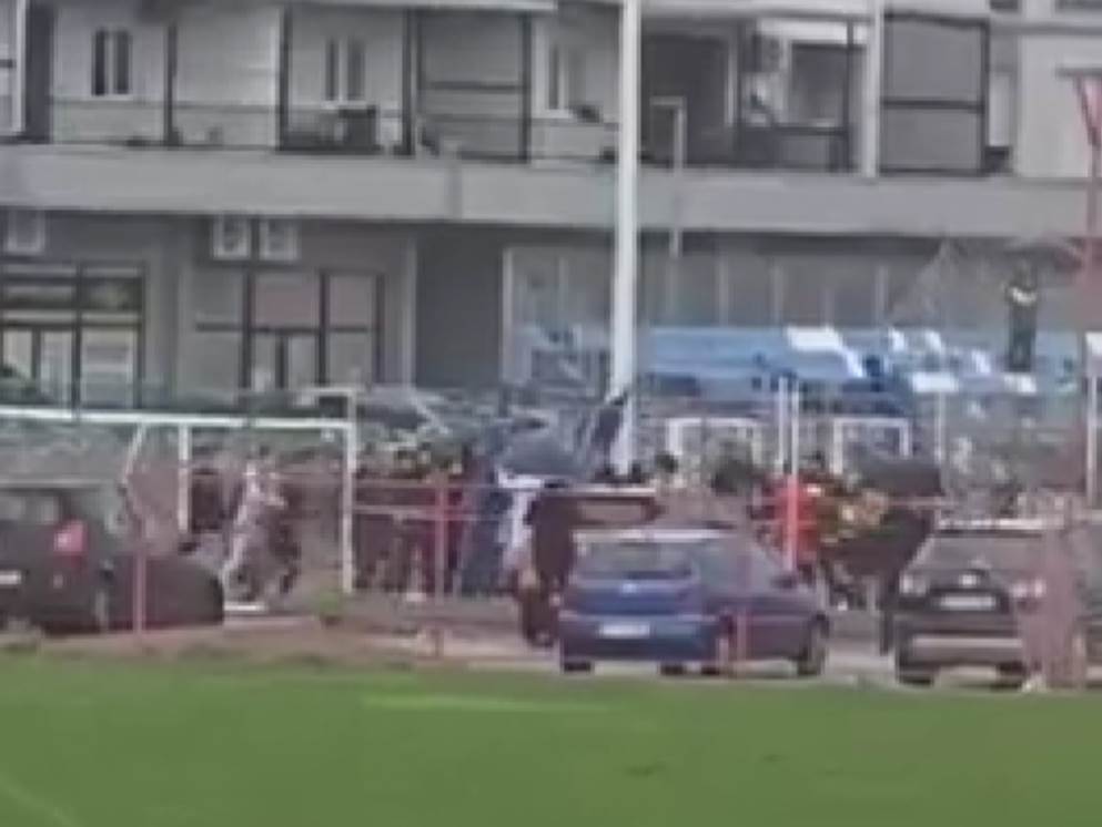  Masovna tuča na meču omladinaca u Crnoj Gori 