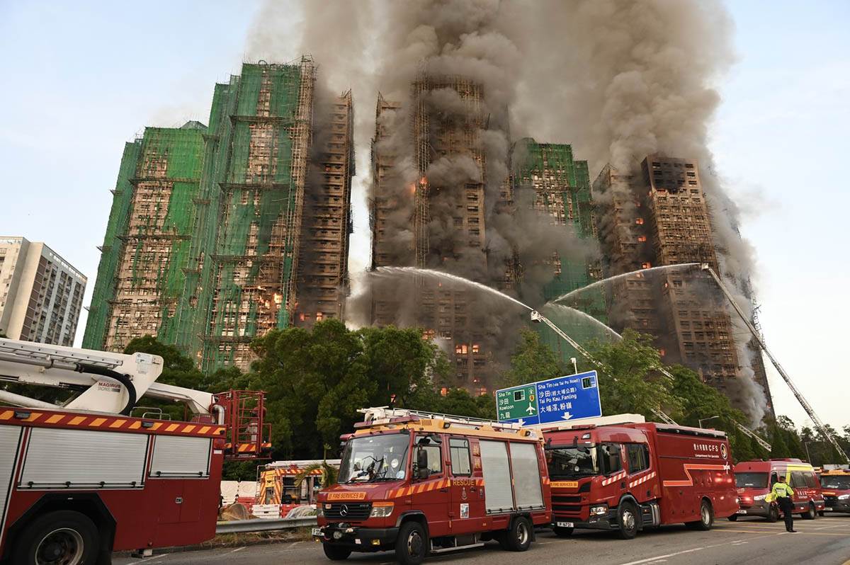  Tri solitera i dalje gore: Broj žrtava požara u Hong Kongu porastao na 55 