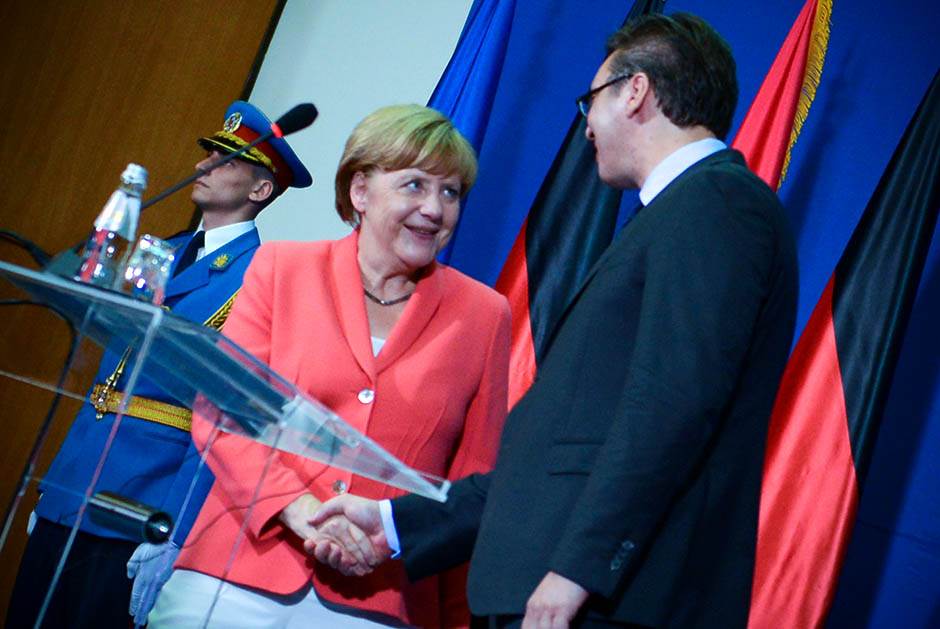  Merkel iznenada pozvala Vučića na sastanak 