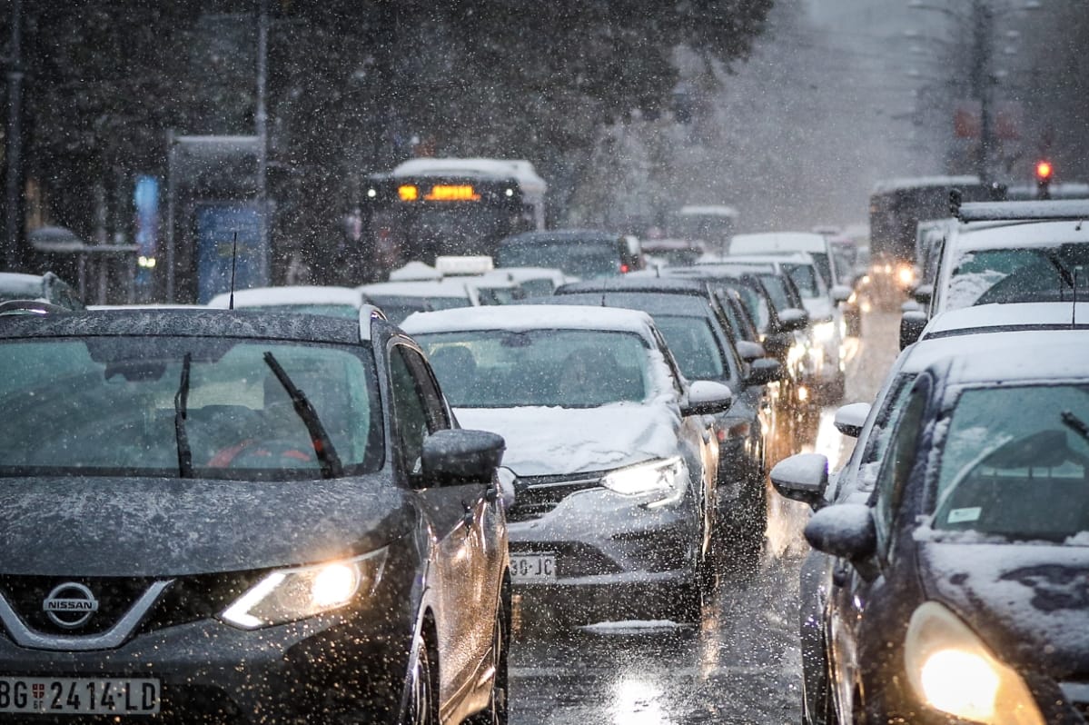  Vožnja po snijegu i montiranje lanaca  