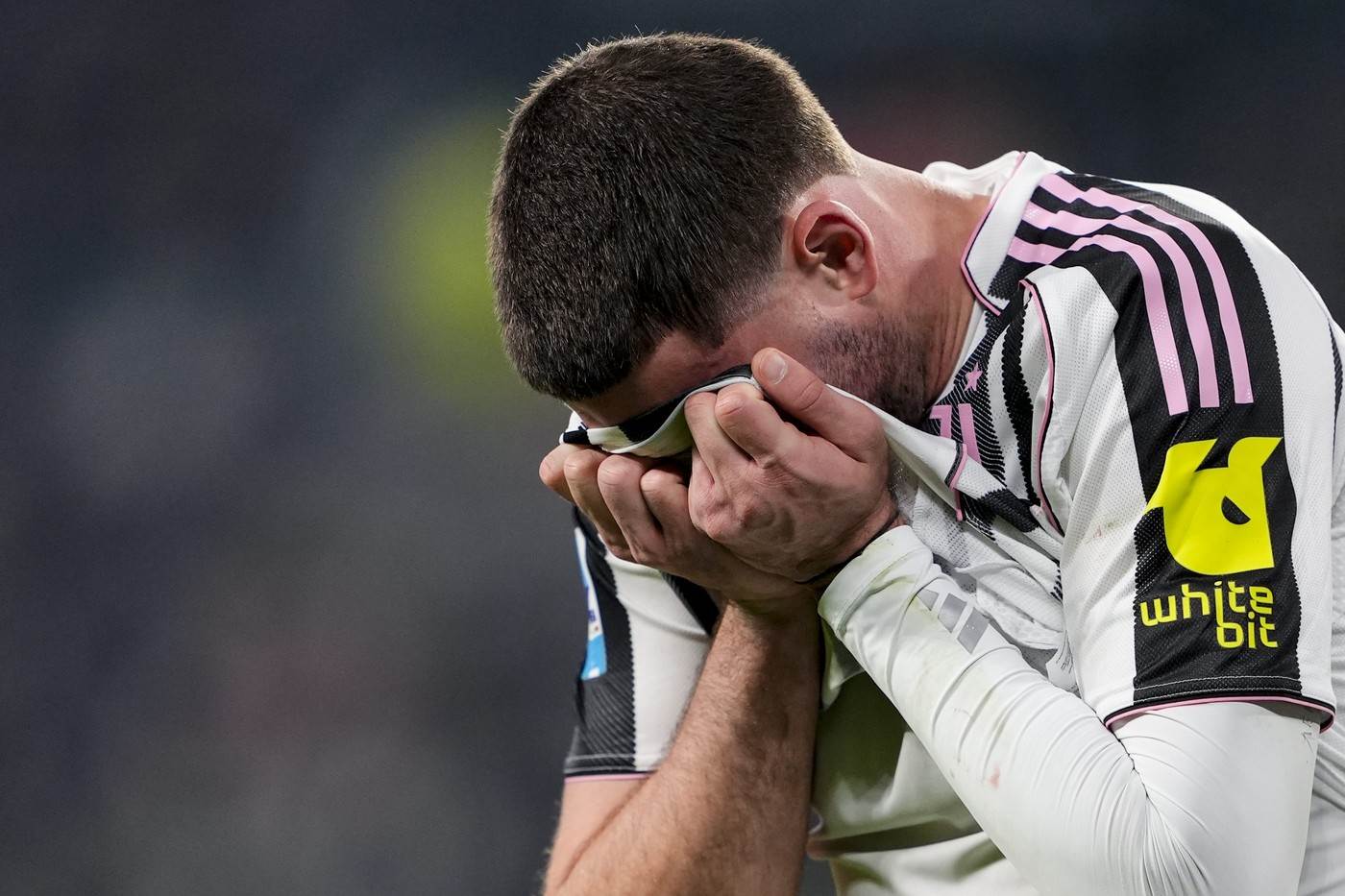  Dušan Vlahović zbog povrede napustio igru 