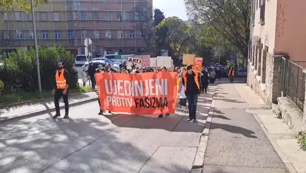  Marševi protiv fašizma u Hrvatskoj: Hiljade na ulicama, incidenti i petarde u Rijeci 