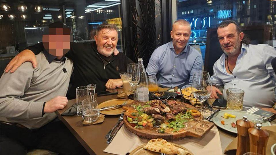  Aca Lukas i Naser Orić uslikani na večeri 