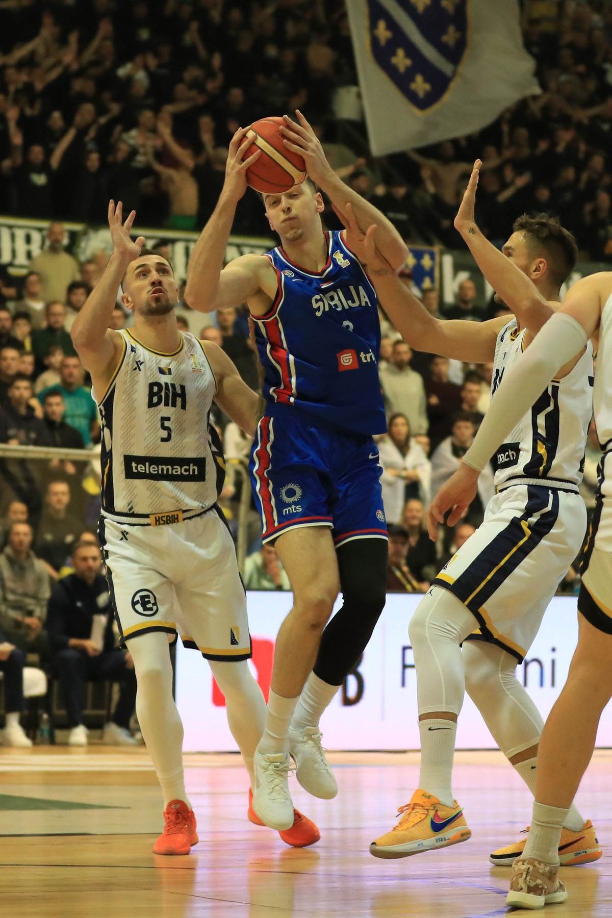  Košarkaši BiH igraju u Tuzli i Zenici 